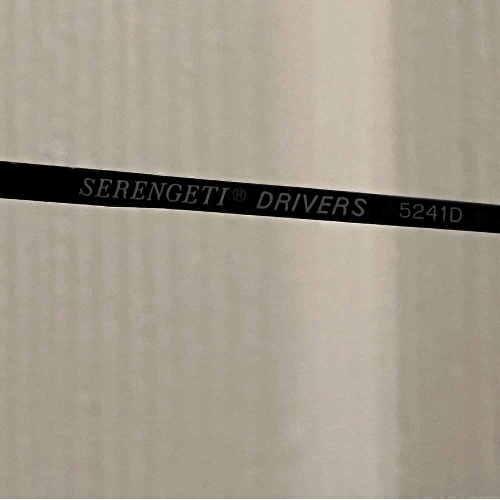 Vintage Serengeti 5241 Sunglasses - Picture 4 of 7